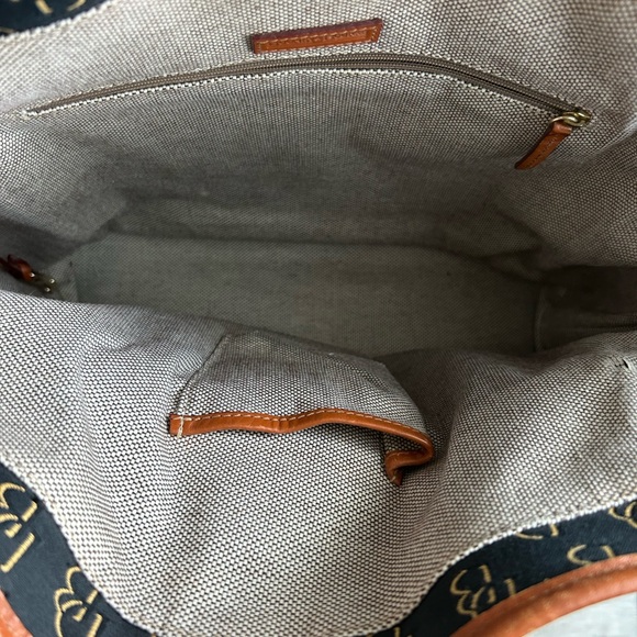 Vintage Dooney & Bourke Signature Black and Brown Tote Bag - Picture 5 of 14